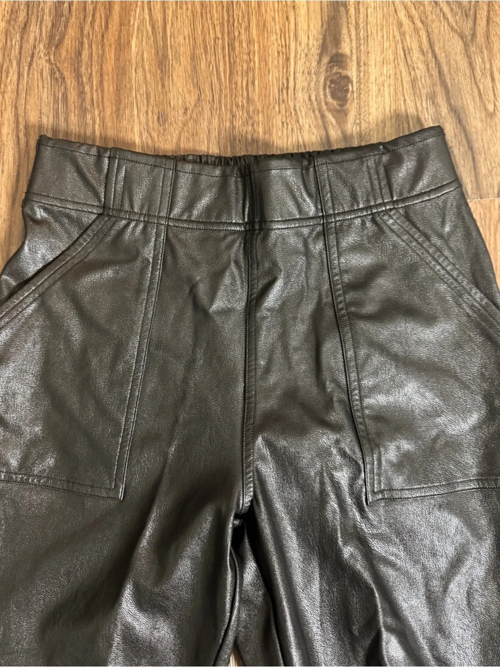 SPANX Black Faux Leather Women’s Joggers Sz. XS Like New - Picture 5 of 9